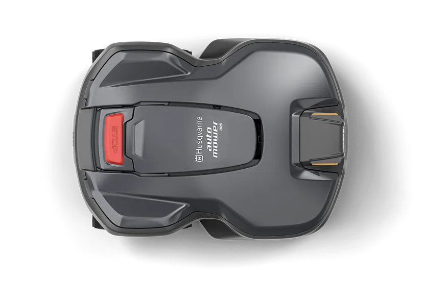 Husqvarna Automower robotfűnyíró a gondozott gyepen